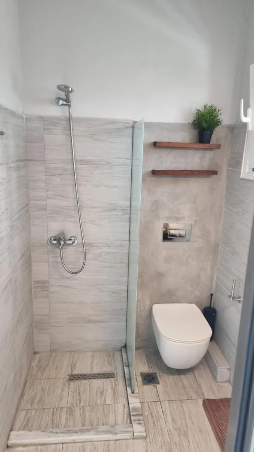 Chloe Apartments 릭수리 0*,